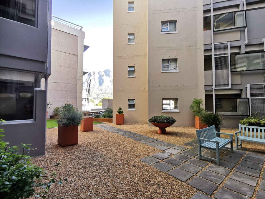 2 Bedroom Property for Sale in Claremont Upper Western Cape